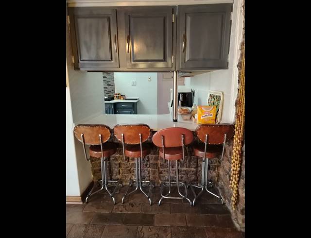 4 BEDROOM FREEHOLD FOR SALE IN AMIEL PARK